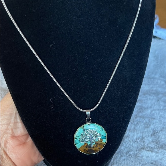 Silver Tree of Life Pendant Necklace - Picture 4 of 6